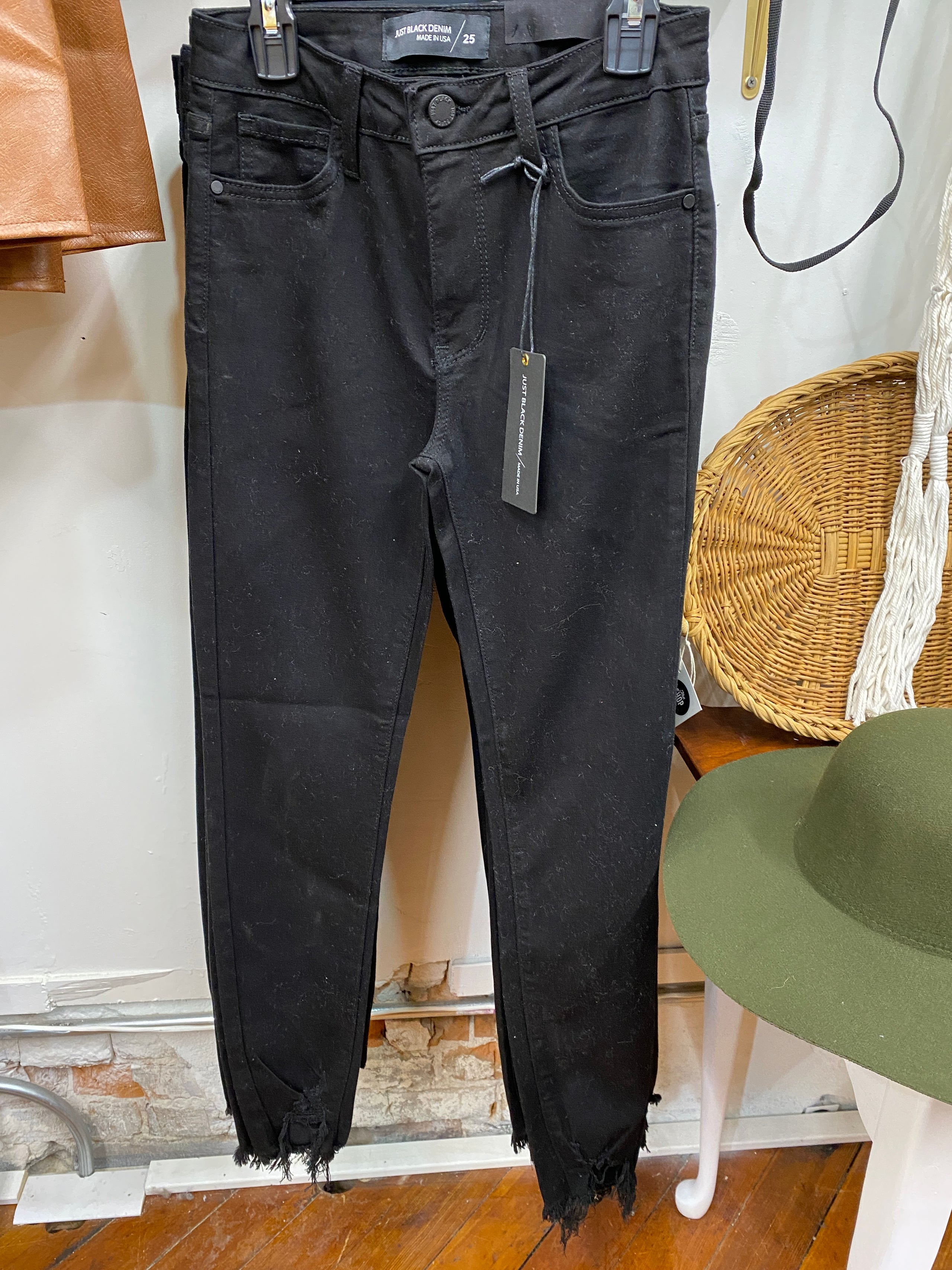 JBL Black Stretch Distressed Jean